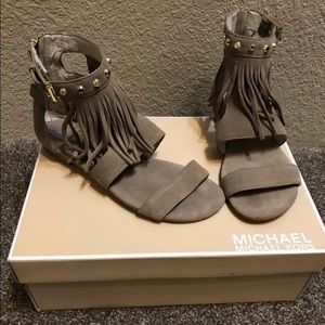 Michael Kors Womens Flat Boho Fringe Sandals